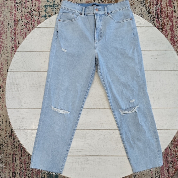 Express Super High Rise Mom Jeans - Picture 1 of 5